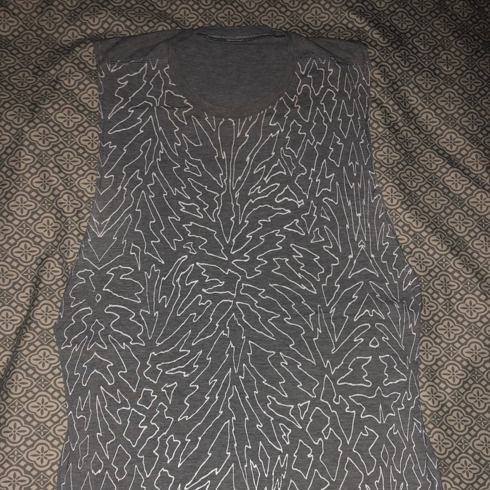 Lululemon muscle tank size 4/6.